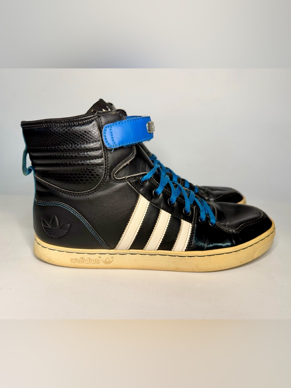 VTG Adidas Cupie 2 Mid Lace Men’s size 10 Blue Black High Top Sneakers Q34101